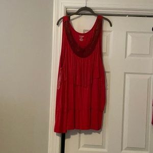 Red scalloped tank
